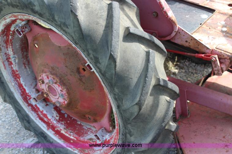 image for item J3649 1948 Farmall Cub tractor