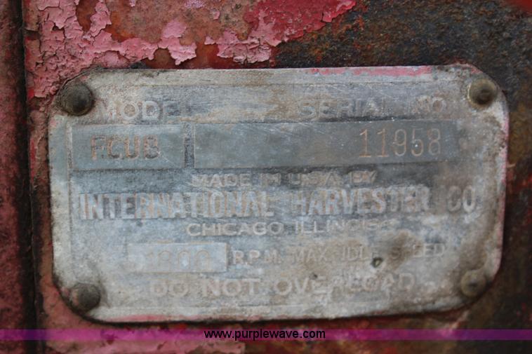 image for item J3649 1948 Farmall Cub tractor