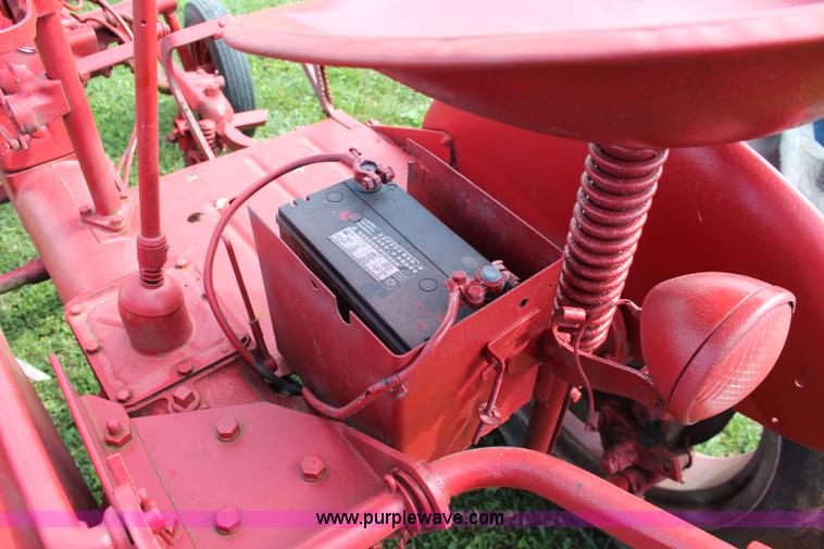 image for item J3650 1947 Farmall Cub tractor