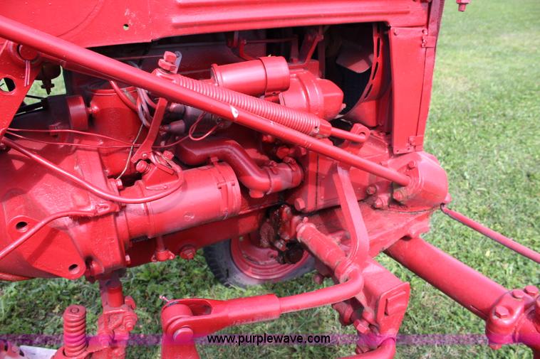 image for item J3650 1947 Farmall Cub tractor