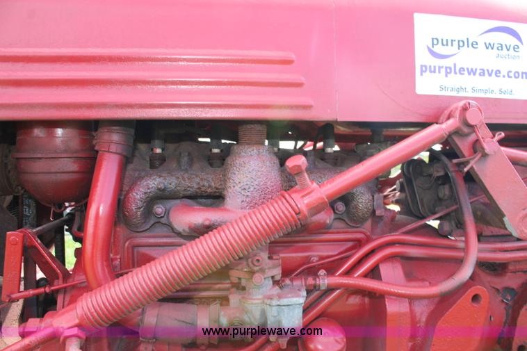 image for item J3650 1947 Farmall Cub tractor