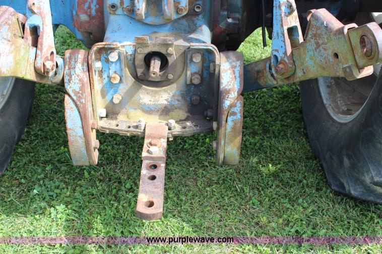 image for item J3707 1974 Ford 8600 tractor