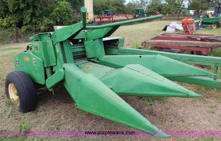 image for item J4392 John Deere 3970 forage harvester