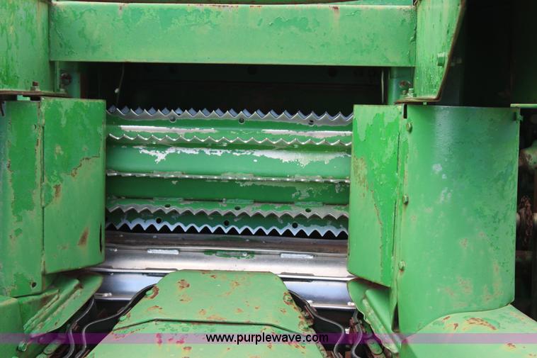 image for item J4392 John Deere 3970 forage harvester