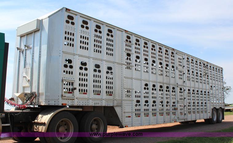 image for item J4401 1997 Barrett livestock trailer