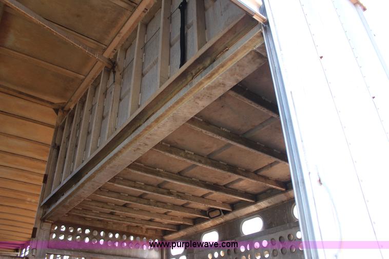 image for item J4401 1997 Barrett livestock trailer