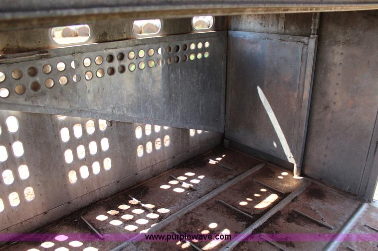 image for item J4401 1997 Barrett livestock trailer