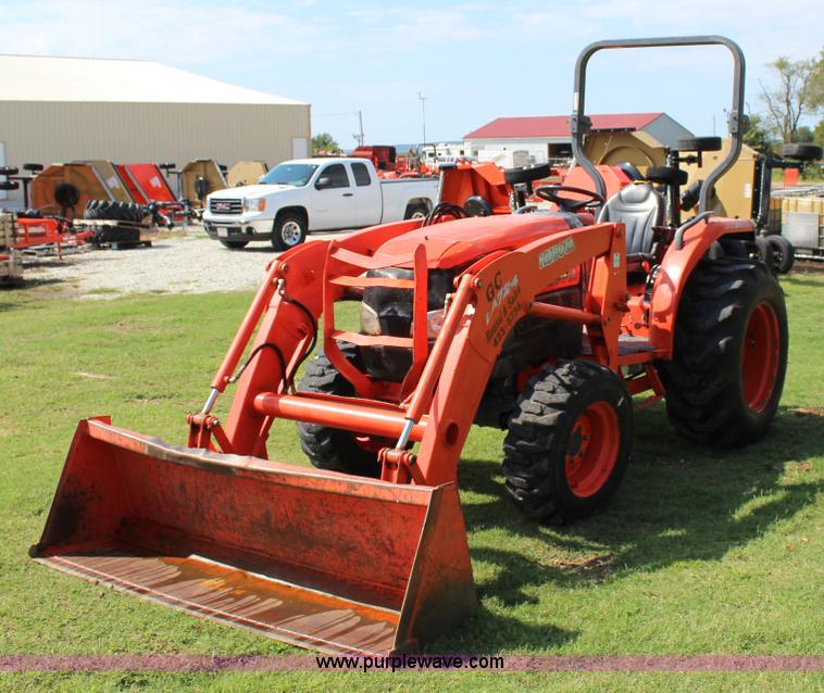 image for item J4404 2007 Kubota L3240 tractor