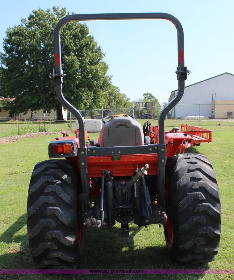 image for item J4404 2007 Kubota L3240 tractor
