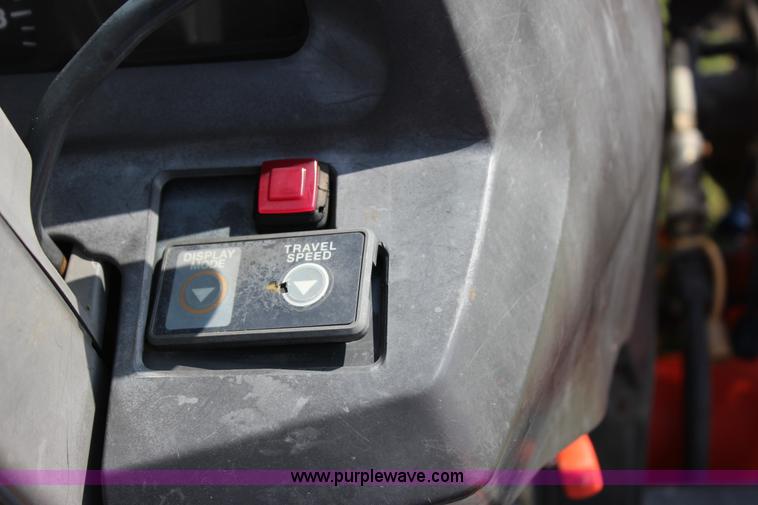 image for item J4404 2007 Kubota L3240 tractor