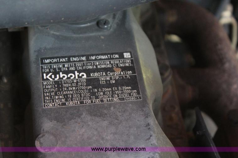 image for item J4404 2007 Kubota L3240 tractor