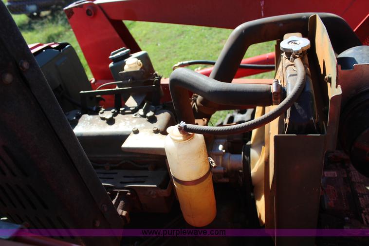 image for item J4414 Yanmar YM3110D MFWD tractor