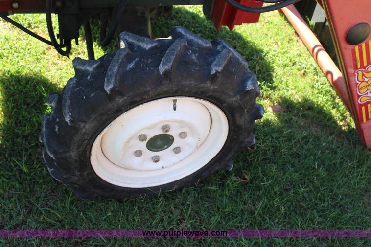 image for item J4414 Yanmar YM3110D MFWD tractor