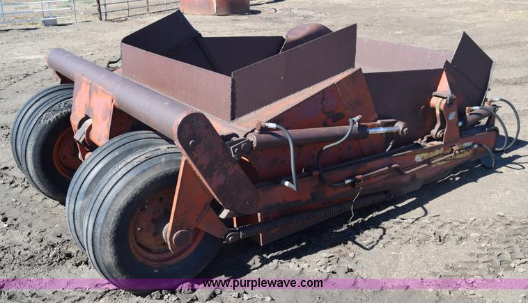 image for item J7106 Reynolds Engler 572 hydraulic scraper