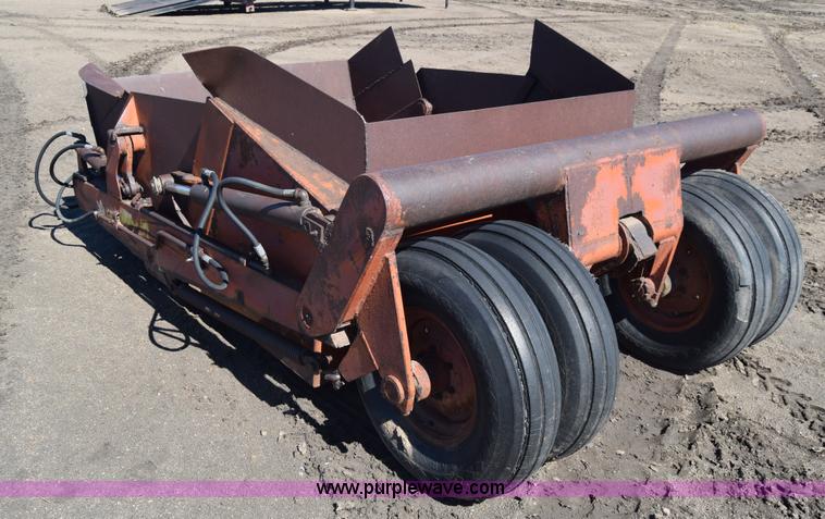 image for item J7106 Reynolds Engler 572 hydraulic scraper