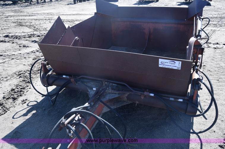 image for item J7106 Reynolds Engler 572 hydraulic scraper