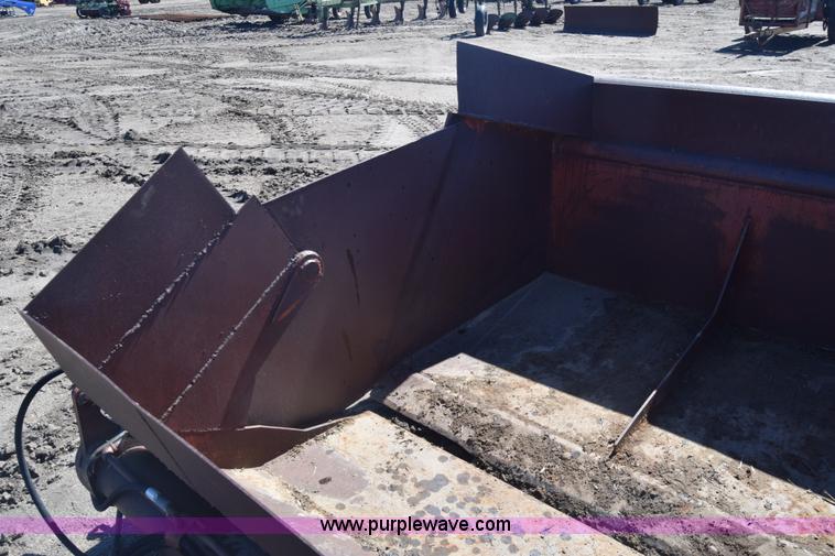 image for item J7106 Reynolds Engler 572 hydraulic scraper