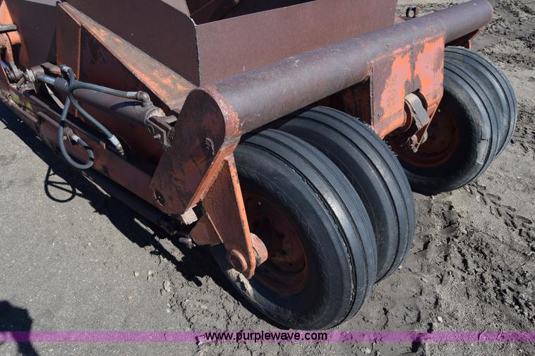 image for item J7106 Reynolds Engler 572 hydraulic scraper