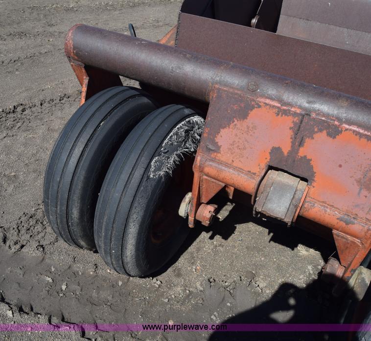 image for item J7106 Reynolds Engler 572 hydraulic scraper