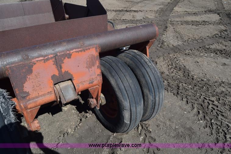 image for item J7106 Reynolds Engler 572 hydraulic scraper