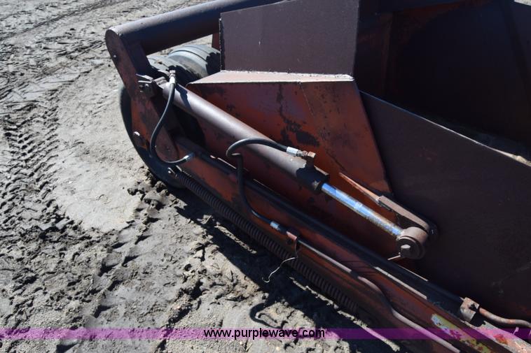 image for item J7106 Reynolds Engler 572 hydraulic scraper