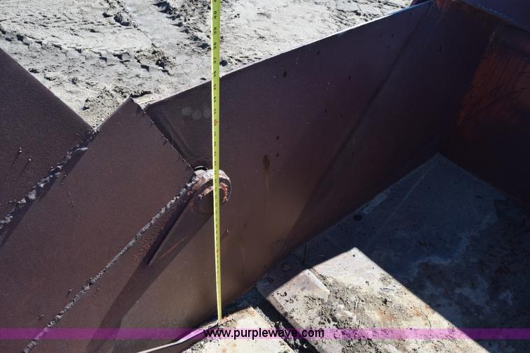 image for item J7106 Reynolds Engler 572 hydraulic scraper