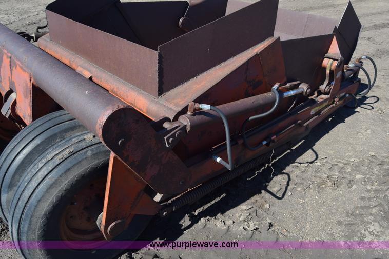 image for item J7106 Reynolds Engler 572 hydraulic scraper