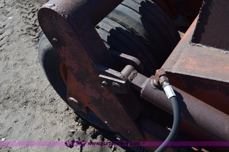 image for item J7106 Reynolds Engler 572 hydraulic scraper