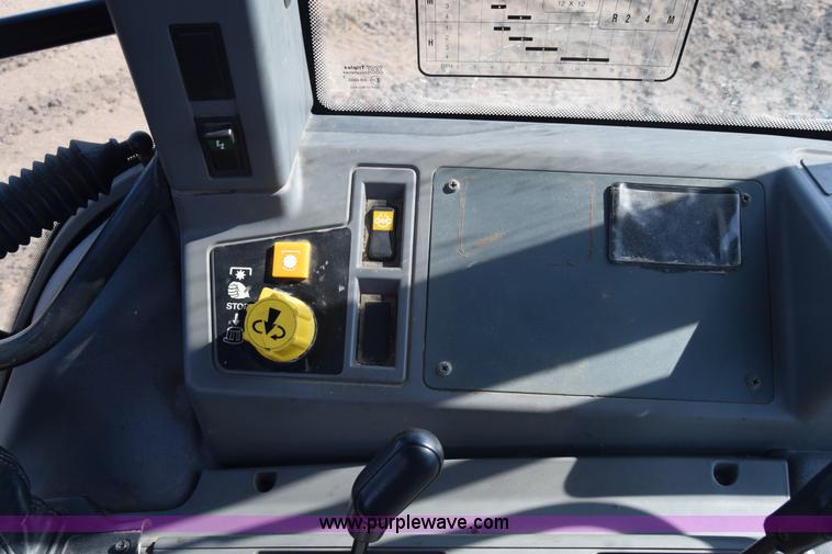 image for item J7108 New Holland 6640 tractor