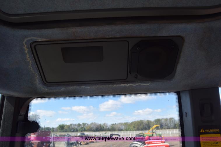 image for item J7108 New Holland 6640 tractor