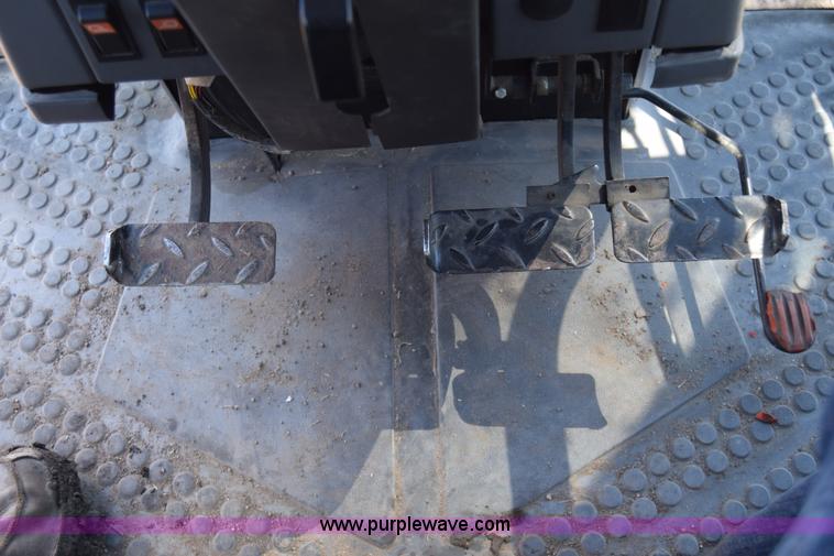 image for item J7108 New Holland 6640 tractor