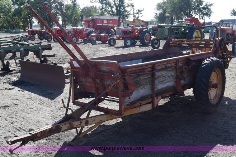 image for item J7118 Massey-Harris manure spreader
