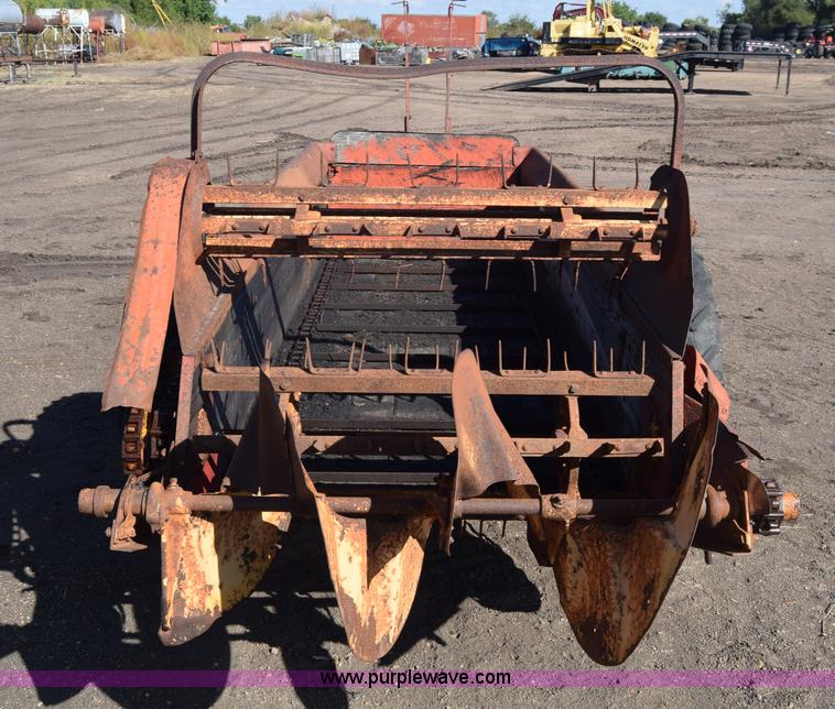 image for item J7118 Massey-Harris manure spreader