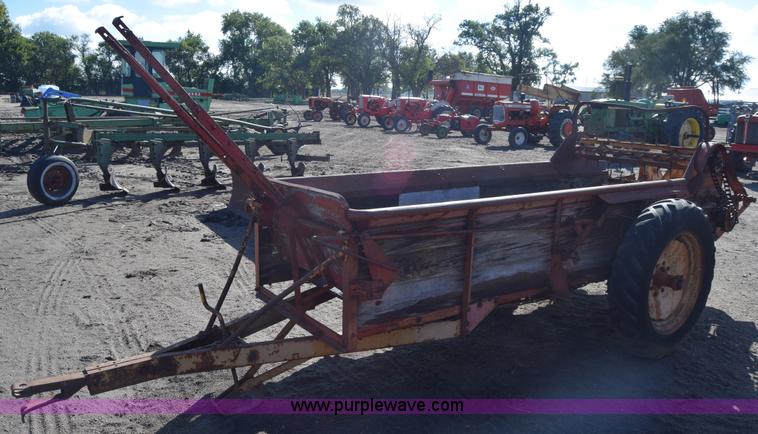 image for item J7118 Massey-Harris manure spreader