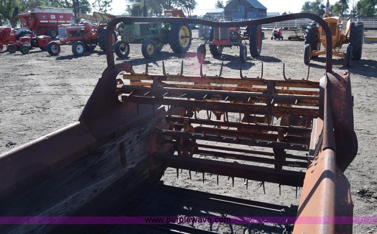 image for item J7118 Massey-Harris manure spreader