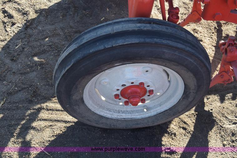 image for item J7121 Ford 541 Workmaster off-set high crop tractor