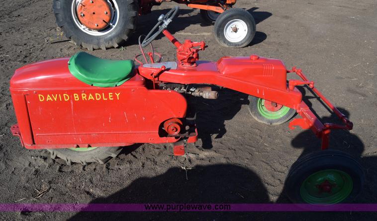 image for item J7124 David Bradley tractor
