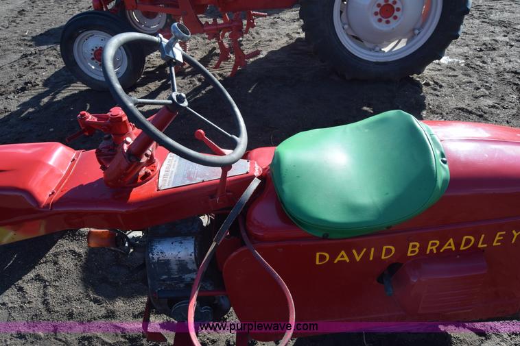 image for item J7124 David Bradley tractor