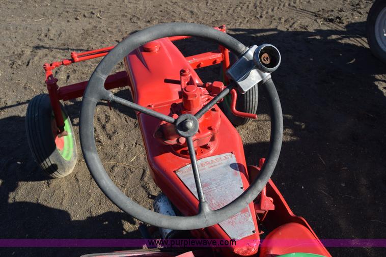 image for item J7124 David Bradley tractor