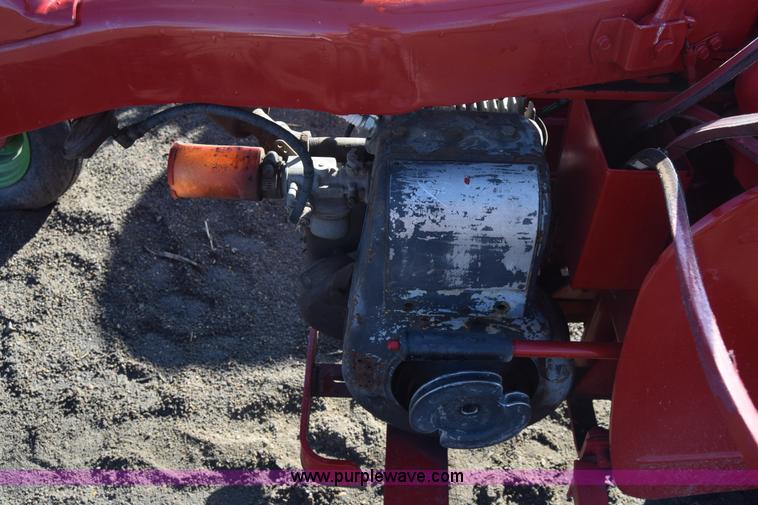 image for item J7124 David Bradley tractor