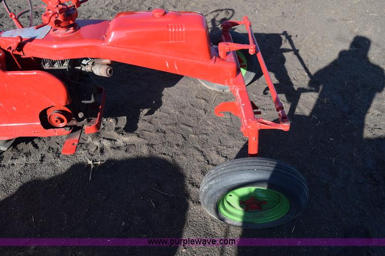 image for item J7124 David Bradley tractor