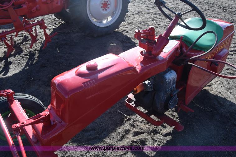 image for item J7124 David Bradley tractor