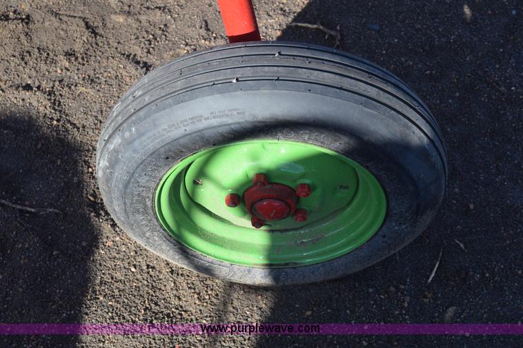 image for item J7124 David Bradley tractor