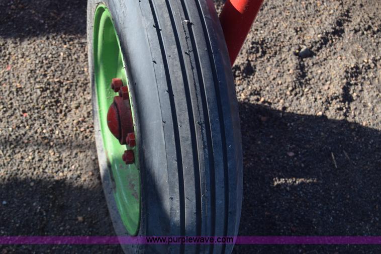 image for item J7124 David Bradley tractor