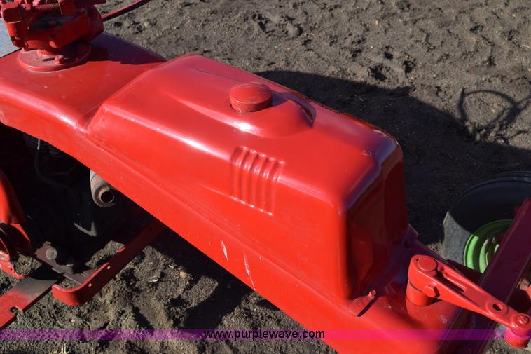 image for item J7124 David Bradley tractor