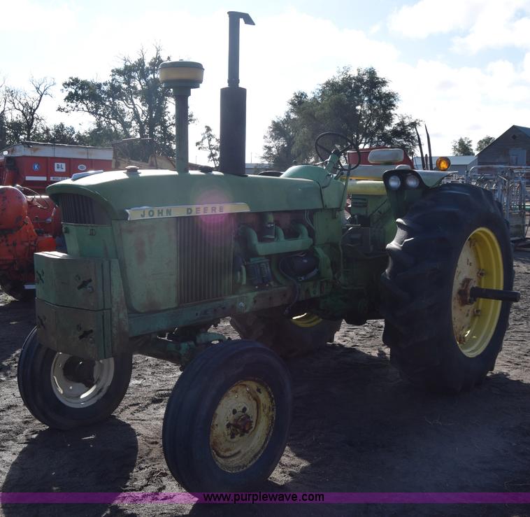 image for item J7126 John Deere 4010 tractor