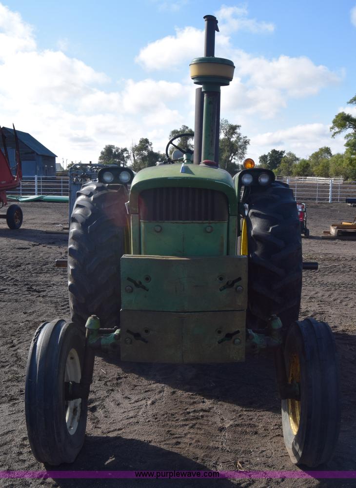 image for item J7126 John Deere 4010 tractor