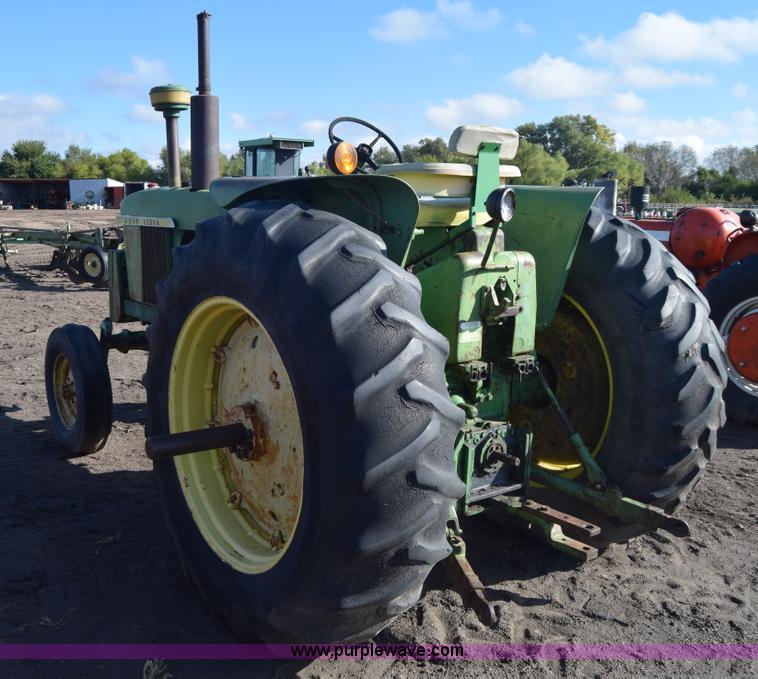 image for item J7126 John Deere 4010 tractor