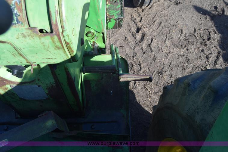 image for item J7126 John Deere 4010 tractor