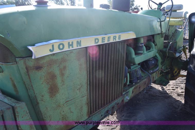 image for item J7126 John Deere 4010 tractor